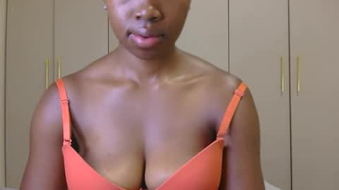 stacy_queenl online show from 19, 1, 2026