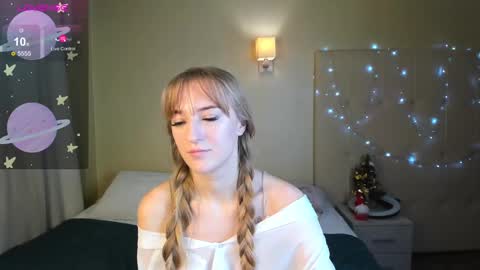 Stacy Mon Tue Wed Thu Fri Sun GMT GMT 3 1000am - 0400pm  online show from 19, 12, 2024