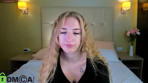 Stacy Mon Tue Wed Thu Fri Sun GMT GMT 3 1000am - 0400pm  online show from 24, 9, 2025