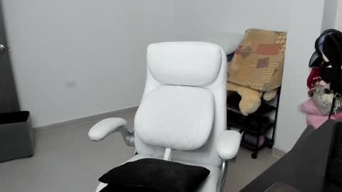 Zulma Yisset online show from 16, 1, 2025