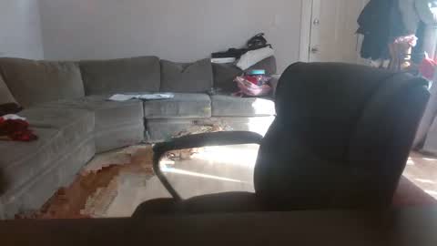 Stacy Banks online show from 8, 2, 2025