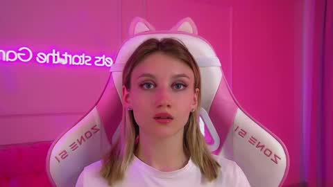 Snapshot of stacyevancesss chatting on 22, 5, 2026 StacyEvances online show from 22, 5, 2026