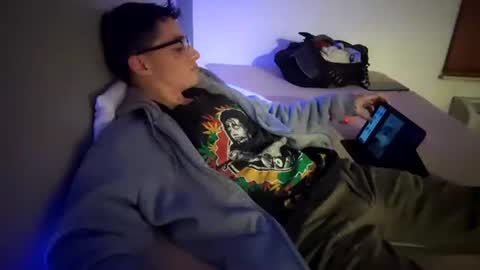 Straightupdownbad online show from 25, 11, 2025