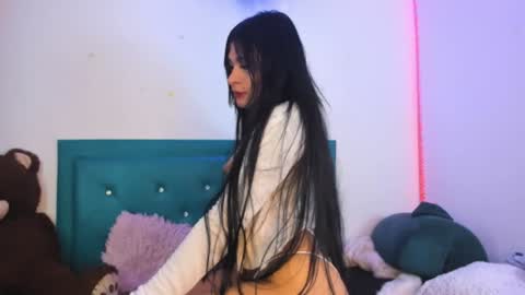  S T A R  online show from 1, 2, 2025