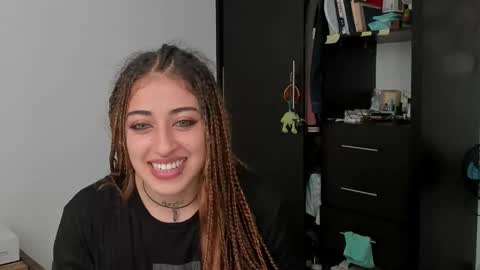 Snapshot of star_shooting chatting on 8, 9, 2025 star_shooting online show from 8, 9, 2025