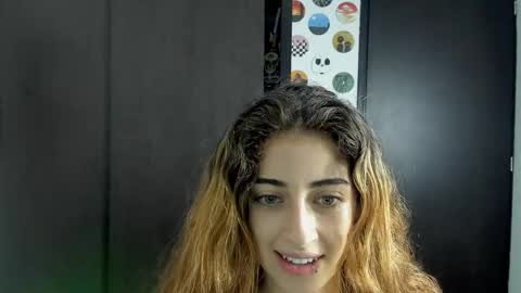 Snapshot of star_shooting chatting on 18, 10, 2025 star_shooting online show from 18, 10, 2025