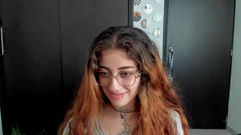 Snapshot of star_shooting chatting on 22, 10, 2025 star_shooting online show from 22, 10, 2025