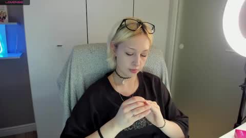 Snapshot of starelli chatting on 12, 5, 2026 Kate online show from 12, 5, 2026