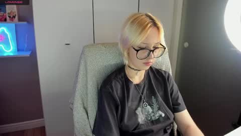 Snapshot of starelli chatting on 18, 5, 2026 Kate online show from 18, 5, 2026