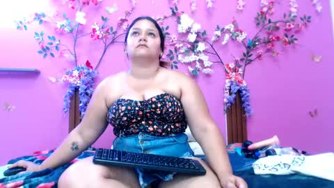 Snapshot of starfishanal21 chatting on 27, 4, 2026 alejandra online show from 27, 4, 2026