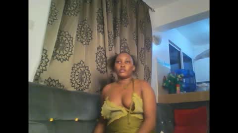Snapshot of stargirl880271 chatting on 14, 12, 2025 isha online show from 14, 12, 2025