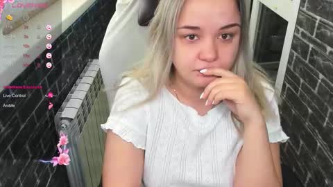 Snapshot of stasyasunshine chatting on 2, 2, 2026 stasyasunshine online show from 2, 2, 2026