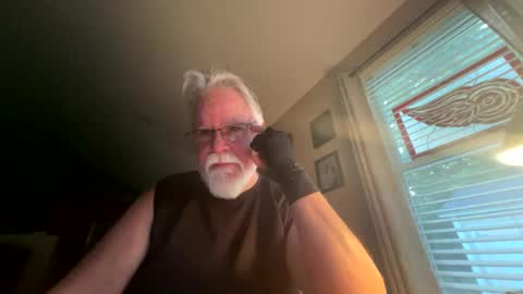 Snapshot of steamboiler chatting on 25, 7, 2026 Tom online show from 25, 7, 2026