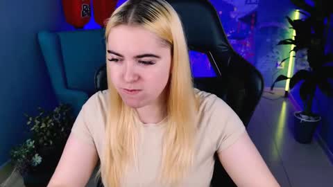 stef_nicks online show from 12, 9, 2025