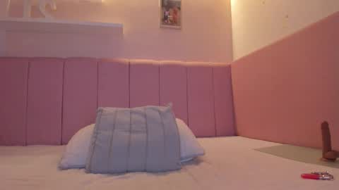 Stefa Gomez  online show from 14, 9, 2025