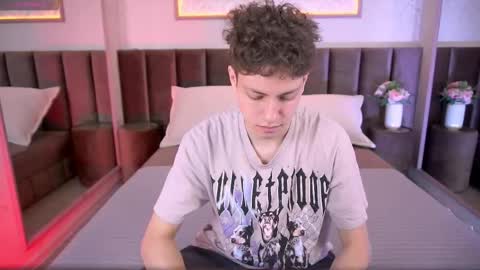 Esrefan online show from 8, 2, 2026