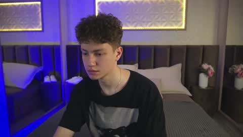 Esrefan online show from 18, 3, 2026