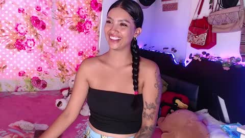 Im MiaIts my first day here  online show from 11, 12, 2024