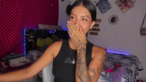 Im MiaIts my first day here  online show from 10, 1, 2025