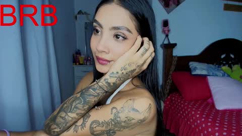 Im MiaIts my first day here  online show from 13, 11, 2025