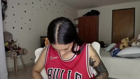 Im MiaIts my first day here  online show from 5, 2, 2026