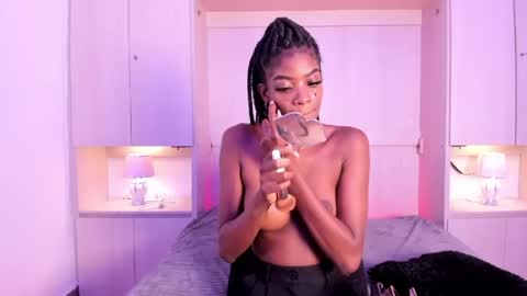 Snapshot of stefannyevans_ chatting on 2, 6, 2026 stefannyevans_ online show from 2, 6, 2026