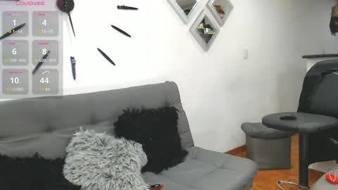 Stefy Milf online show from 17, 10, 2025