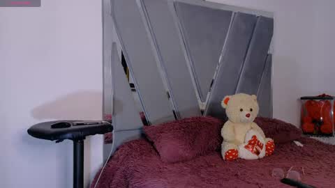Snapshot of stefannym chatting on 25, 4, 2026 Stefy Milf online show from 25, 4, 2026