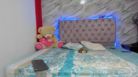 stefany_andruw online show from 18, 10, 2025