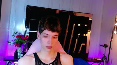 stefany piink online show from 3, 5, 2026
