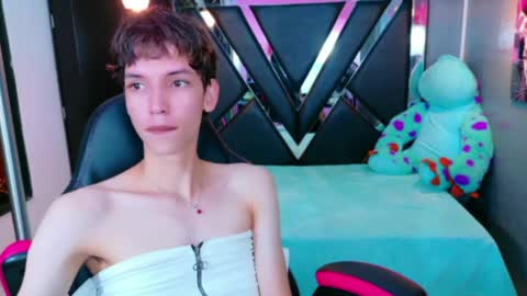 Snapshot of stefany_piink chatting on 17, 5, 2026 stefany piink online show from 17, 5, 2026