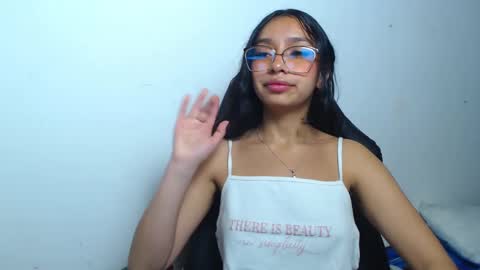 Stefanny lopez online show from 6, 3, 2025