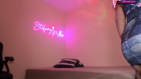Snapshot of stefanyhotmilf chatting on 23, 12, 2024 stefany online show from 23, 12, 2024