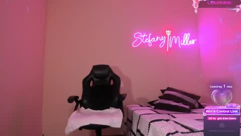 Snapshot of stefanyhotmilf chatting on 9, 1, 2025 stefany online show from 9, 1, 2025