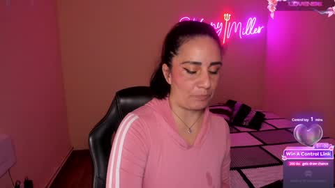 Snapshot of stefanyhotmilf chatting on 10, 1, 2025 stefany online show from 10, 1, 2025
