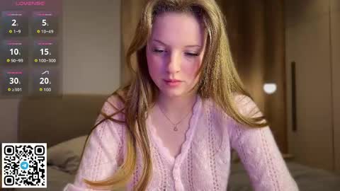 STEFI  Streams every day from 10 PM GTM1  online show from 25, 4, 2026