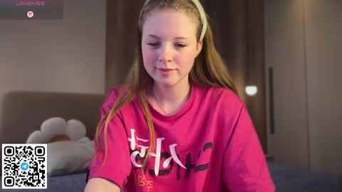 Snapshot of steffi_meoww chatting on 7, 5, 2026 STEFI Streams every day from 10 PM GTM1 online show from 7, 5, 2026