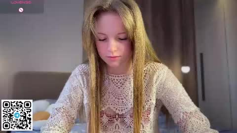 Snapshot of steffi_meoww chatting on 9, 5, 2026 STEFI Streams every day from 10 PM GTM1 online show from 9, 5, 2026