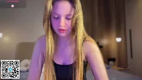 Snapshot of steffi_meoww chatting on 25, 5, 2026 STEFI Streams every day from 10 PM GTM1 online show from 25, 5, 2026