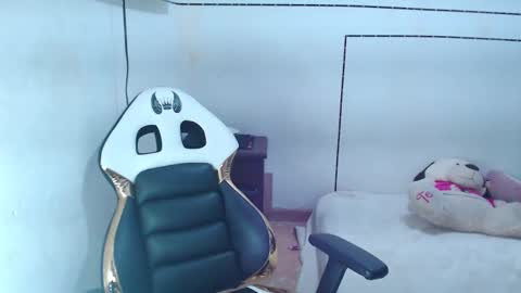 Snapshot of stefializon70 chatting on 6, 11, 2025 StefiAlizon online show from 6, 11, 2025