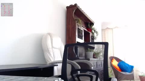 Snapshot of stefy_gomez_ chatting on 24, 5, 2026 Estefany online show from 24, 5, 2026