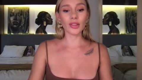 Snapshot of stella_loveu chatting on 11, 9, 2025 Stella online show from 11, 9, 2025