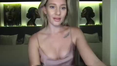 Snapshot of stella_loveu chatting on 23, 9, 2025 Stella online show from 23, 9, 2025