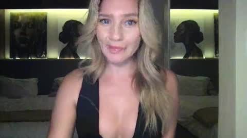 Snapshot of stella_loveu chatting on 30, 9, 2025 Stella online show from 30, 9, 2025