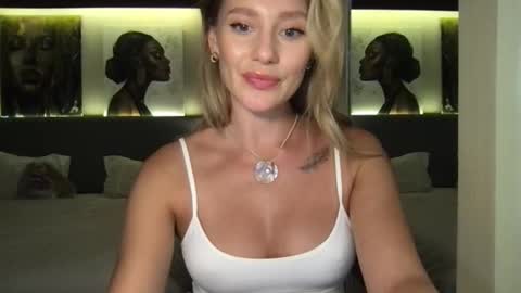 Snapshot of stella_loveu chatting on 14, 10, 2025 Stella online show from 14, 10, 2025