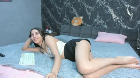 Snapshot of stella_torres chatting on 11, 5, 2026 Stella online show from 11, 5, 2026