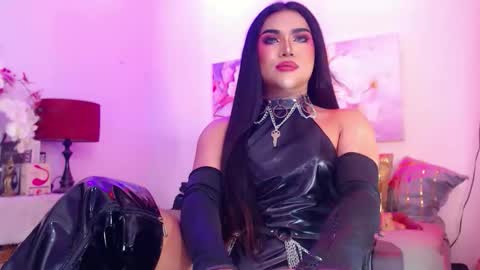 CALL ME STELLA online show from 19, 4, 2026