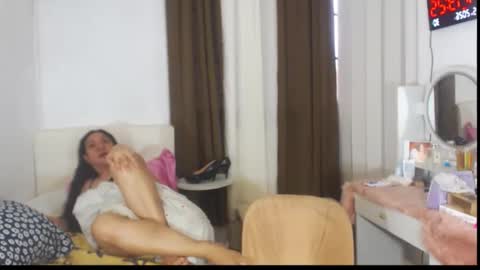 Snapshot of stellahugets chatting on 19, 5, 2026 Stella online show from 19, 5, 2026