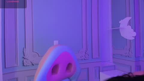         online show from 1, 2, 2025