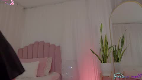 stephania_let online show from 12, 10, 2025